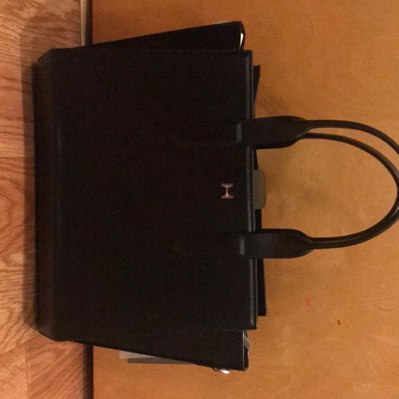 Black Hand Bag - Picture 1 of 4